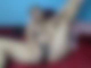 Live cam show with MissMimmi69 - Lush Brown Hair on CamClone