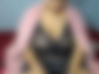 Live cam show with MissMimmi69 - Brown Hair on luckytryst.com