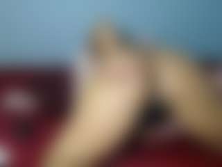 Live cam show with MissMimmi69 - Blowjob on Camsoda