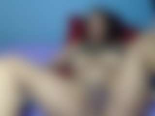 Live cam show with MissMimmi69 - Solo on TeamSkeetLive