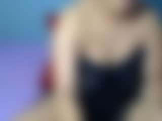Live cam show with MissMimmi69 - Average on Dare Cams