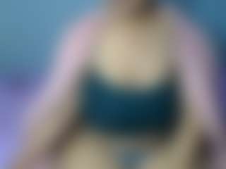 Live cam show with MissMimmi69 - Solo on Camsoda