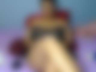 Live cam show with MissMimmi69 - Dirty Talk on AdultVida.com