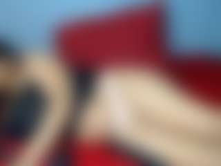 Live cam show with MissMimmi69 - Fingers on Dolls Live
