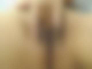 Live cam show with leahbella21 - Thong on AdultVida.com