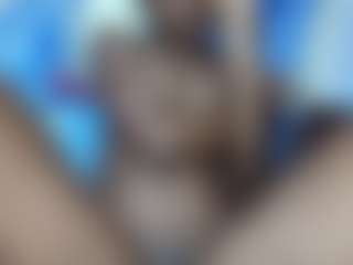 Live cam show with Luckgive - Brown Eyes on SpunkLive
