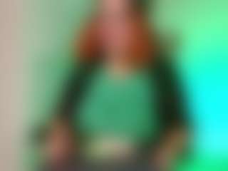 Live cam show with zafiro-56 - Granny on Camsoda