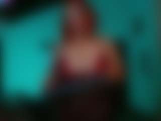 Live cam show with zafiro-56 - Granny on Camsoda