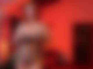 Live cam show with zafiro-56 - Granny on madthumbs