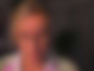 Live cam show with VanessaSoft - Glasses on AdultVida.com