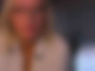 Live cam show with VanessaSoft - Glasses on livesuperchat.net