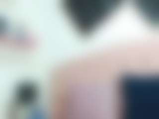 andrea-safeira's Live Sex Cam Show