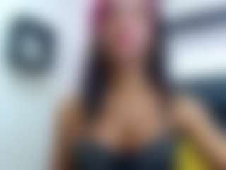 andrea-safeira's Live Sex Cam Show