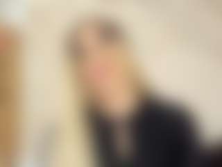LaDiabla2000's Live Sex Cam Show