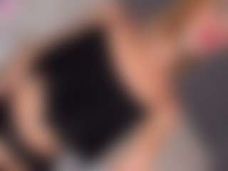 Live cam show with Barbienicolle - Average on hotwifechat.live