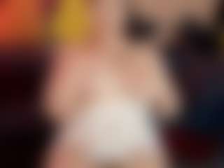 RosieMoons's Live Sex Cam Show