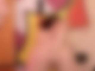 Live cam show with RosieMoons - Teen (18+) on Camsoda