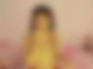 Live cam show with WinniferGonzalez - Nipple Piercings on StripNow