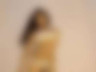 Live cam show with WinniferGonzalez - Living Room on Camsoda
