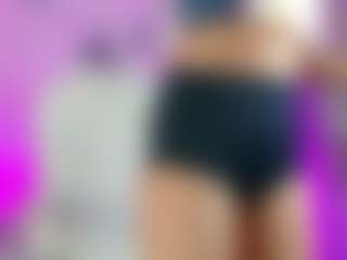 Live cam show with EmmaBruns - Small Tits on Dolls Live