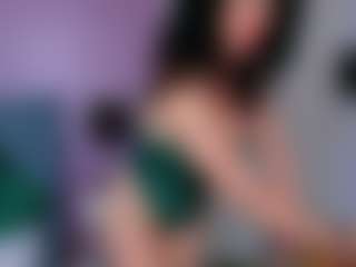 Live cam show with CarlaReys - Outside on StripNow