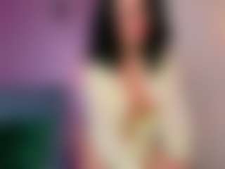 Live cam show with CarlaReys - Outside on SquirtSoMuch