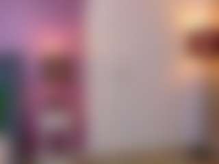 Live cam show with CarlaReys - Curvy Latina on TeamSkeetLive