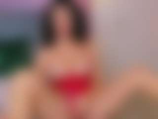 Live cam show with CarlaReys - Oil on Camsoda