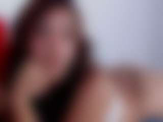 Live cam show with krisleen18 - Oil on Fit Hotties