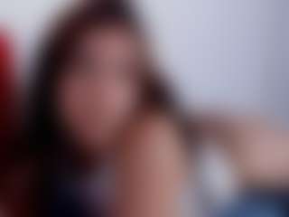 Live cam show with krisleen18 - Petite on Latina Girls