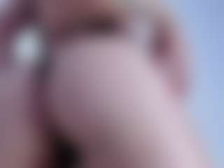 krisleen18's Live Sex Cam Show