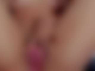 krisleen18's Live Sex Cam Show