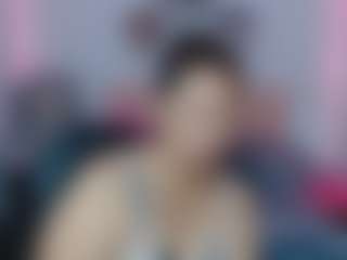Live cam show with martina-miilf - Average on SxyPornLive