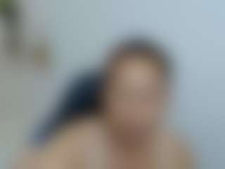 Live cam show with martina-miilf - Smoking on 1on1-livenow