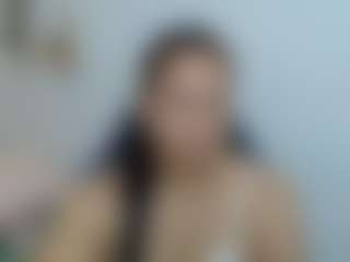 Live cam show with martina-miilf - Shower on Latina Girls