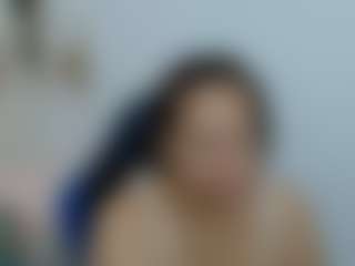 Live cam show with martina-miilf - Middle Aged on Latina Girls