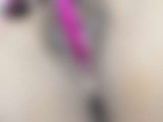 Live cam show with SaraMashmelo - Hairy Pussy on Camversity