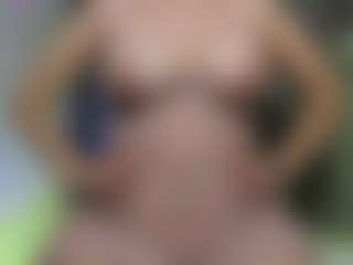 Live cam show with SaraMashmelo - Hairy Pussy on livesuperchat.net