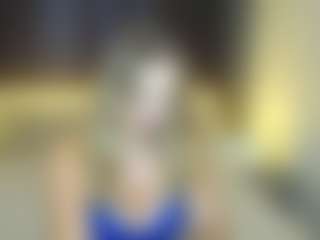Live cam show with StacyYellig - Living Room on chickslive.net