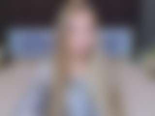 Live cam show with StacyYellig - Blue Eyes on Hubzter Live