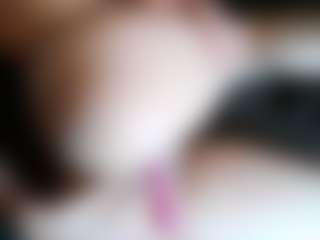 Live cam show with Sugarbutt - Shaved Pussy on MyBangCams