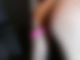 Live cam show with Sugarbutt - Lovense on chickslive.net