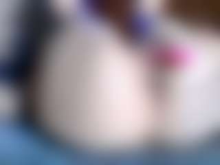 Live cam show with Sugarbutt - Lush on SmokeAndPoke