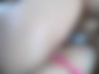 Live cam show with Sugarbutt - Petite on https://playwithruby.com
