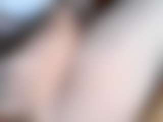 Live cam show with Sugarbutt - Shaved Pussy on sexylive.show