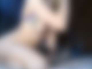 Live cam show with Sugarbutt - Petite on CamwithHer