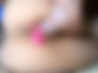 Live cam show with Sugarbutt - Tease on thefappeningchat.com
