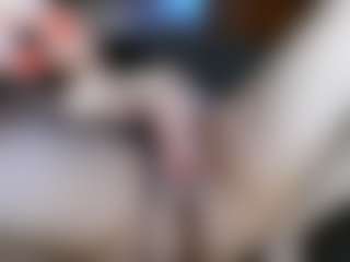 Live cam show with Sugarbutt - Bedroom on StripNow