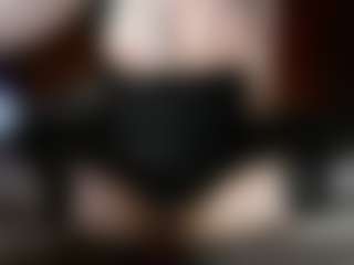 Live cam show with Sugarbutt - Spy Petite on Camsoda