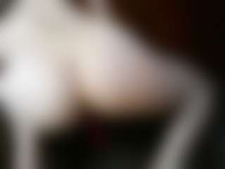 Live cam show with Sugarbutt - Tease on https://playwithruby.com